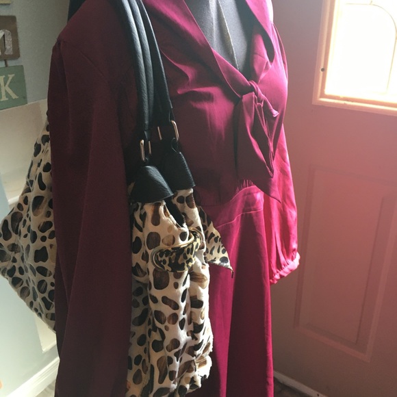 - Unique White Faux Fur Animal Print Purse - Picture 5 of 5